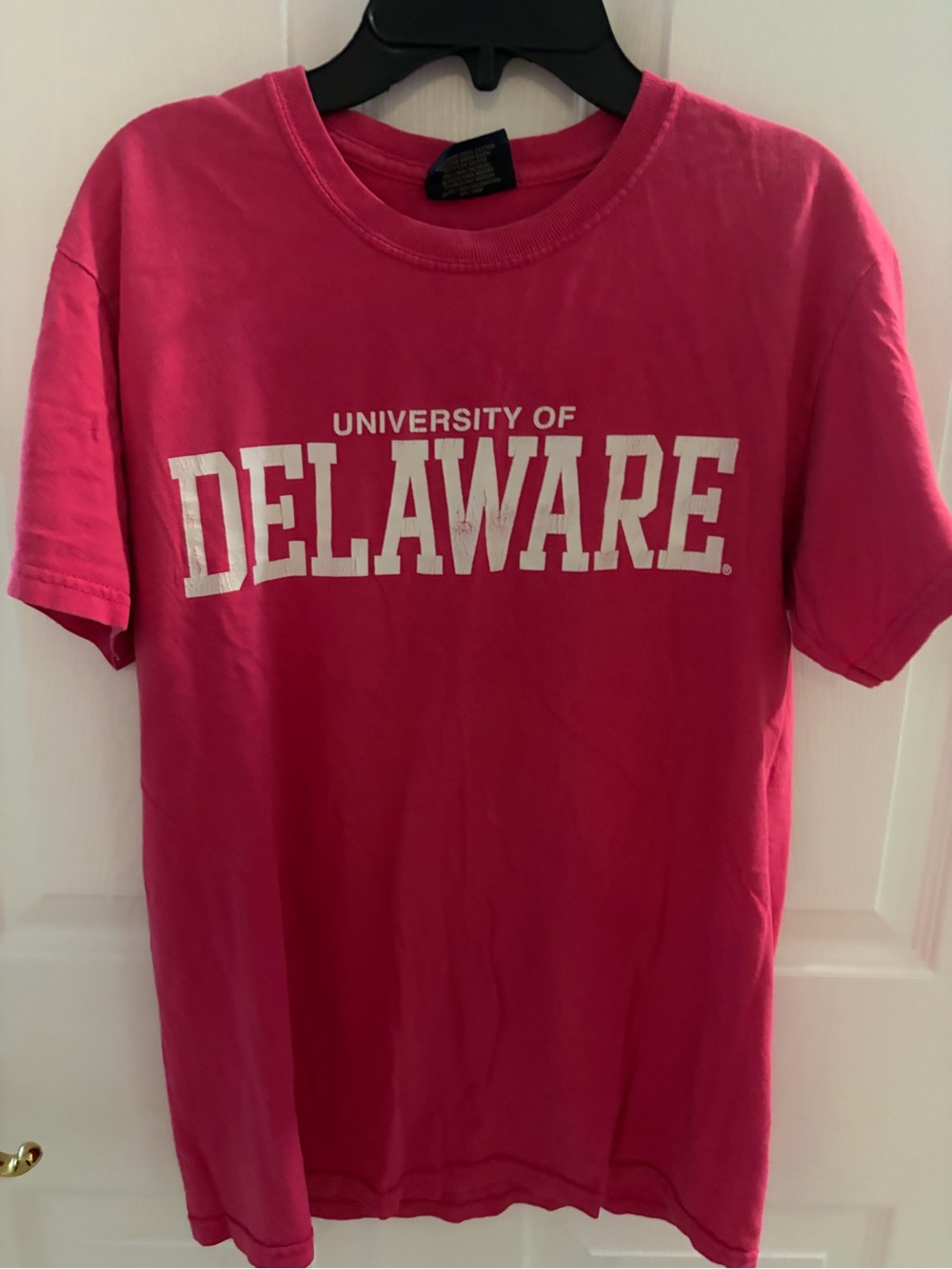 University of Delaware  T‑Shirt in Pink